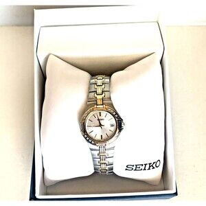 Women SEIKO Quartz Watch Diamond Chip Bezel 7N82-CJJ0 New Old Stock New Battery